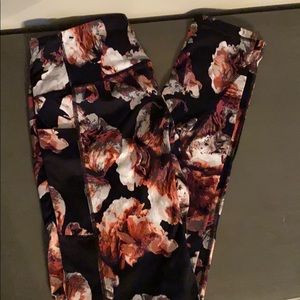 Victoria Sport floral leggings
